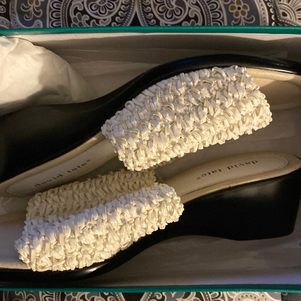 Great for adding to your travel to a warmer climate. Actual size 10WW per box.